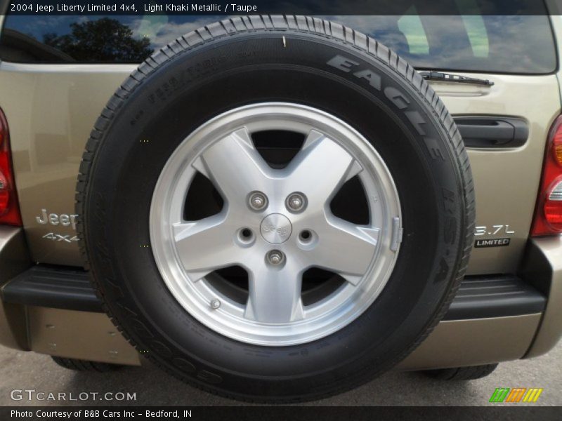 Light Khaki Metallic / Taupe 2004 Jeep Liberty Limited 4x4