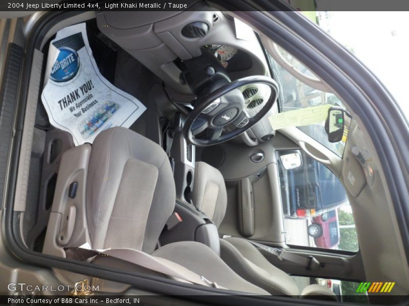 Light Khaki Metallic / Taupe 2004 Jeep Liberty Limited 4x4