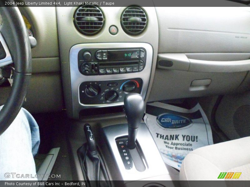 Light Khaki Metallic / Taupe 2004 Jeep Liberty Limited 4x4
