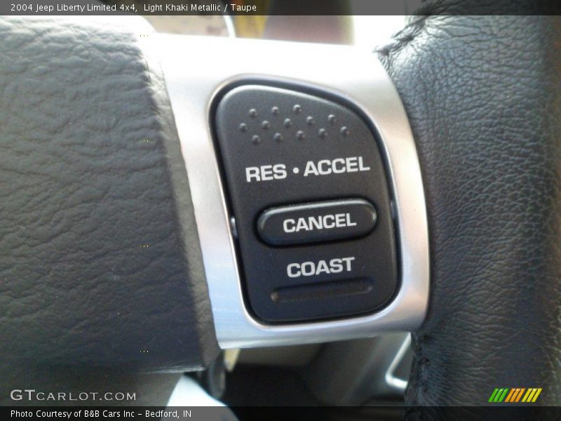 Light Khaki Metallic / Taupe 2004 Jeep Liberty Limited 4x4