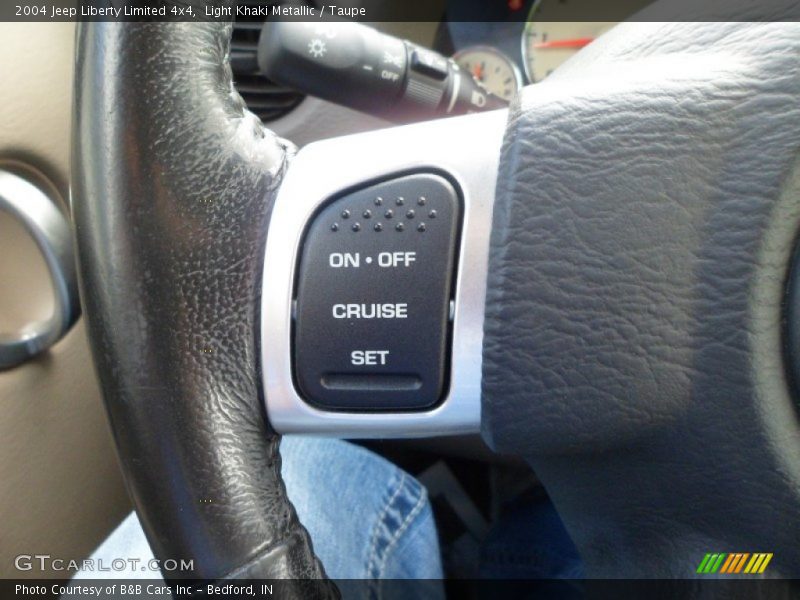 Light Khaki Metallic / Taupe 2004 Jeep Liberty Limited 4x4