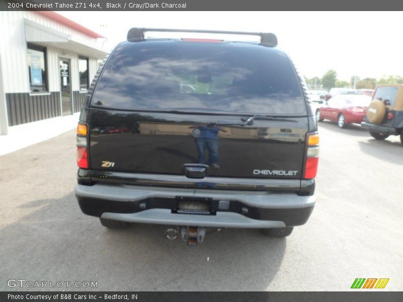 Black / Gray/Dark Charcoal 2004 Chevrolet Tahoe Z71 4x4