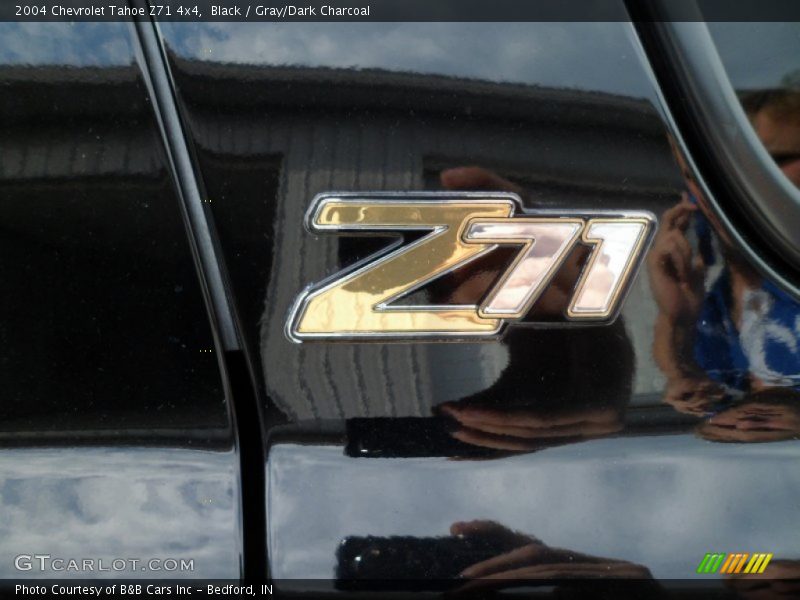 Black / Gray/Dark Charcoal 2004 Chevrolet Tahoe Z71 4x4