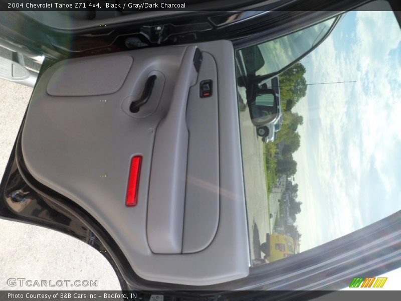 Black / Gray/Dark Charcoal 2004 Chevrolet Tahoe Z71 4x4