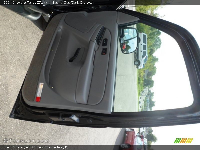 Black / Gray/Dark Charcoal 2004 Chevrolet Tahoe Z71 4x4