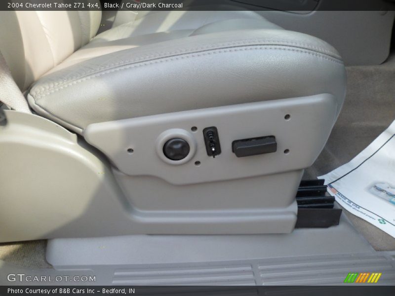Black / Gray/Dark Charcoal 2004 Chevrolet Tahoe Z71 4x4