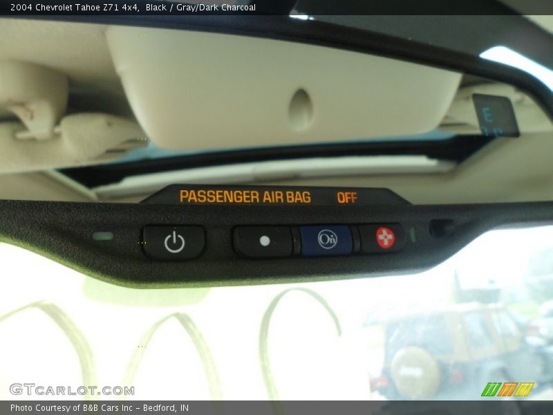 Black / Gray/Dark Charcoal 2004 Chevrolet Tahoe Z71 4x4