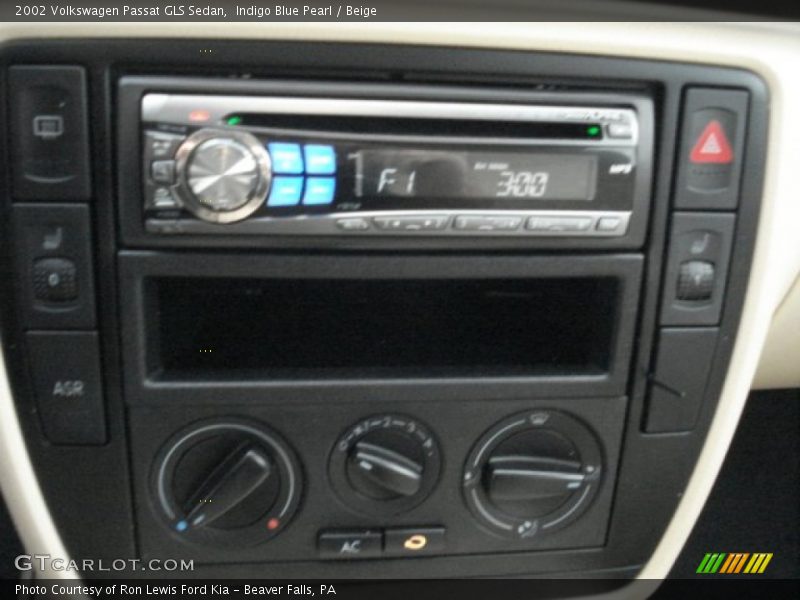 Indigo Blue Pearl / Beige 2002 Volkswagen Passat GLS Sedan