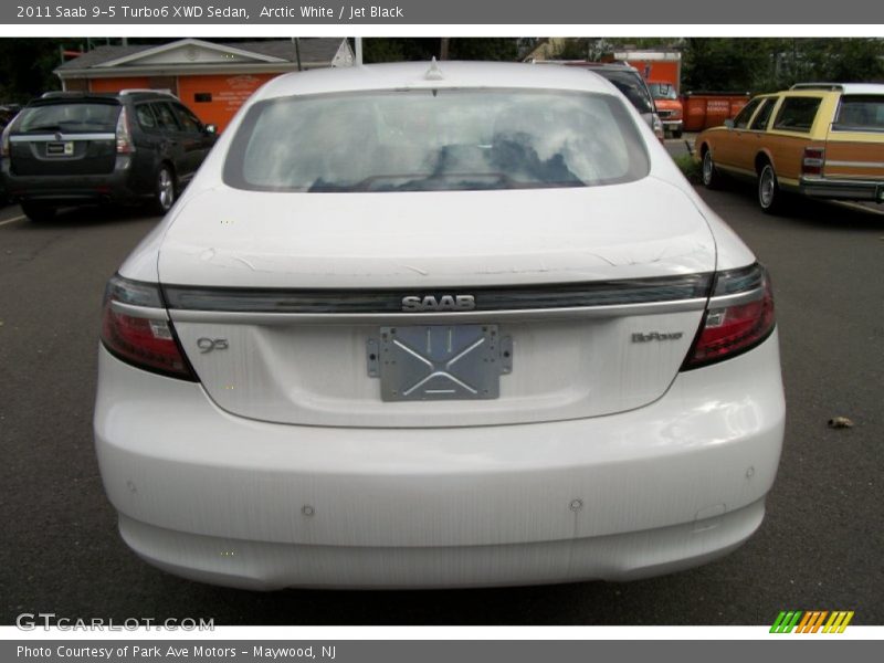 Arctic White / Jet Black 2011 Saab 9-5 Turbo6 XWD Sedan