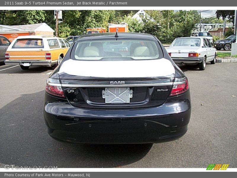 Jet Black Metallic / Parchment 2011 Saab 9-5 Turbo4 Premium Sedan