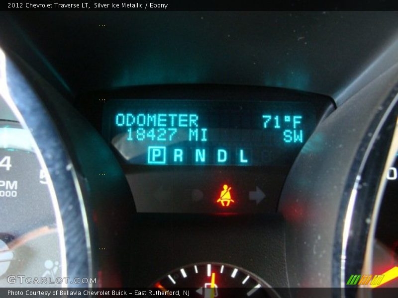 Silver Ice Metallic / Ebony 2012 Chevrolet Traverse LT