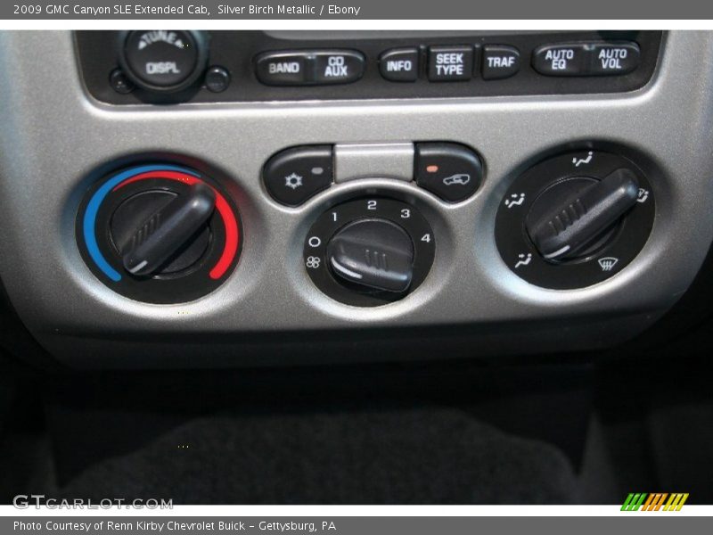 Controls of 2009 Canyon SLE Extended Cab