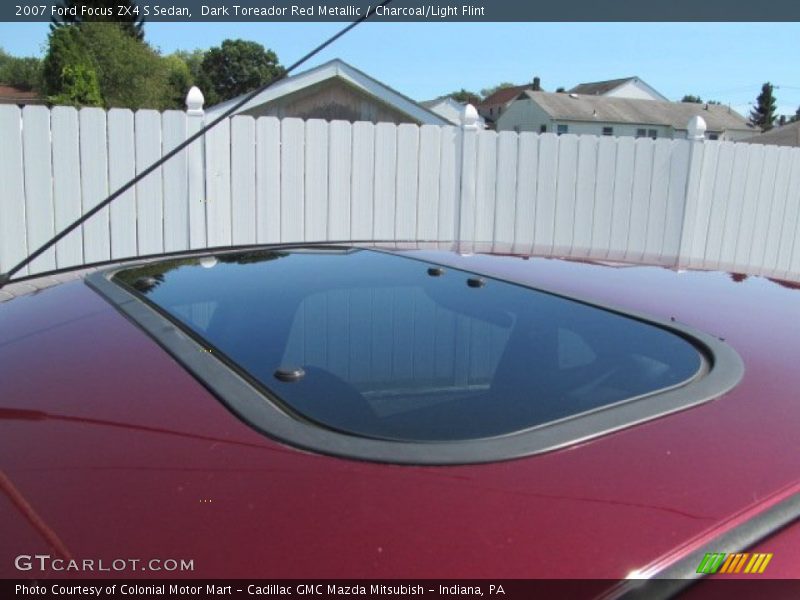 Dark Toreador Red Metallic / Charcoal/Light Flint 2007 Ford Focus ZX4 S Sedan
