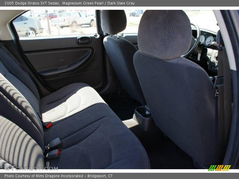 Magnesium Green Pearl / Dark Slate Gray 2005 Dodge Stratus SXT Sedan