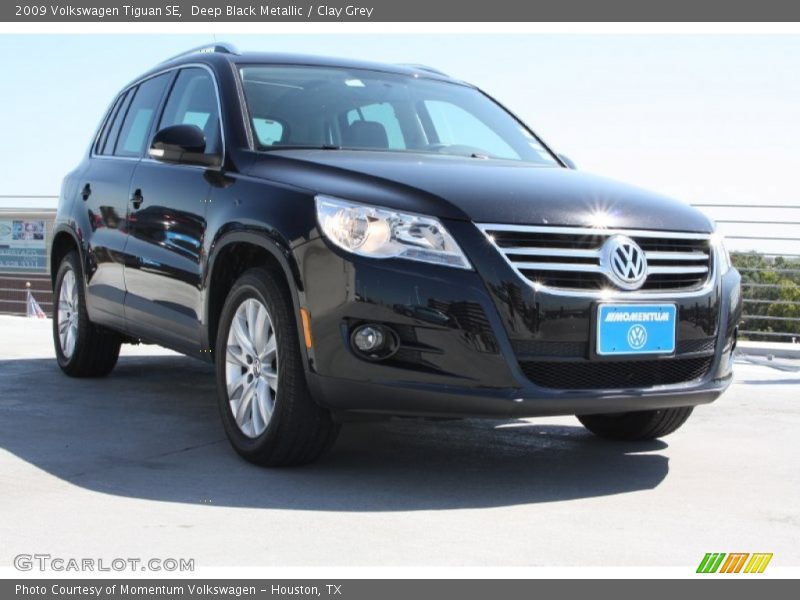 Deep Black Metallic / Clay Grey 2009 Volkswagen Tiguan SE