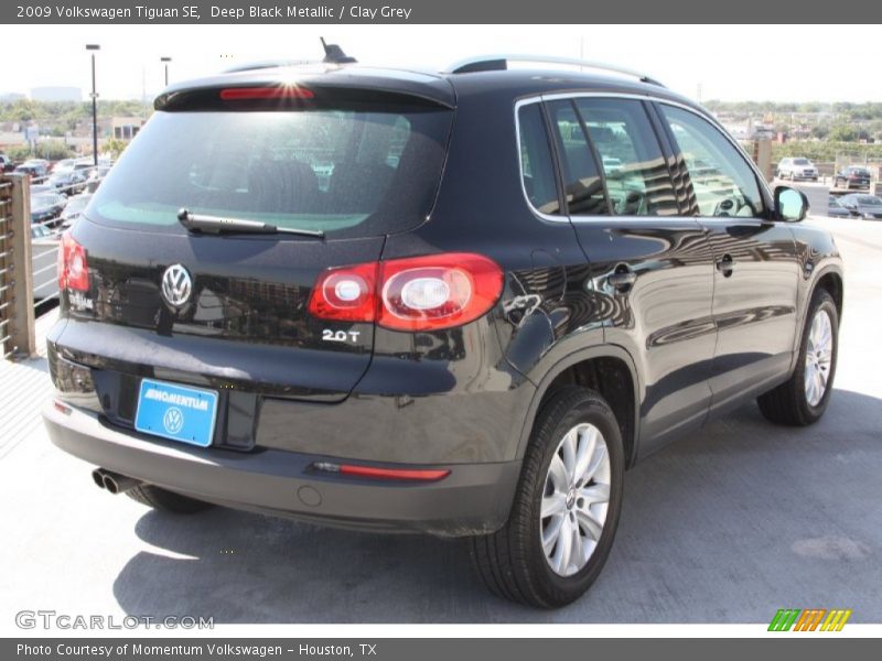 Deep Black Metallic / Clay Grey 2009 Volkswagen Tiguan SE