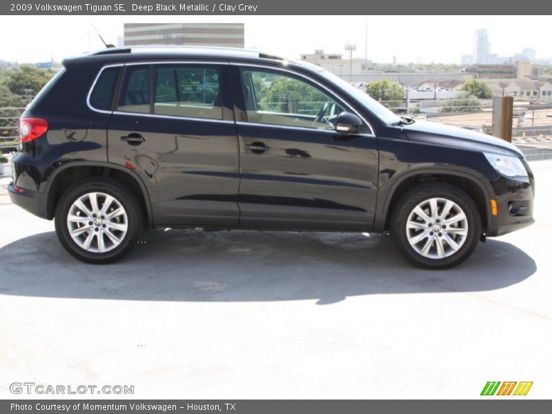 Deep Black Metallic / Clay Grey 2009 Volkswagen Tiguan SE