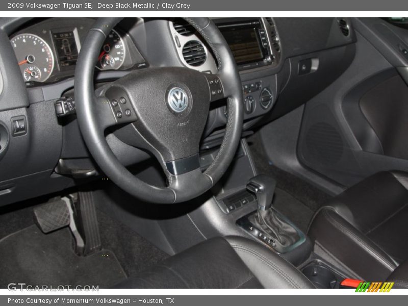 Deep Black Metallic / Clay Grey 2009 Volkswagen Tiguan SE