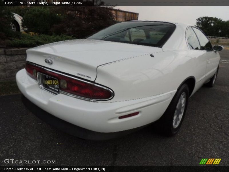 Bright White / Gray 1995 Buick Riviera Coupe