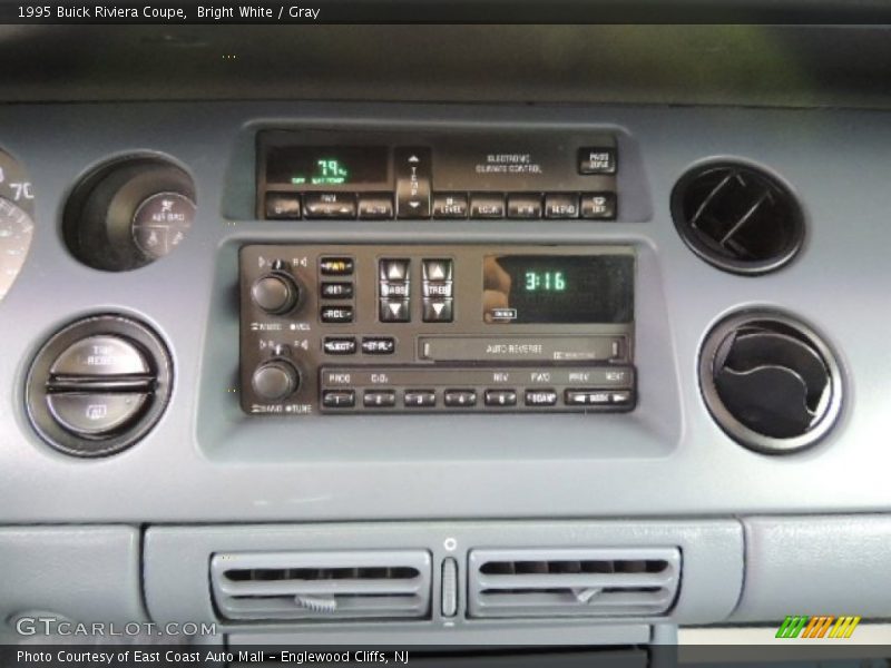 Controls of 1995 Riviera Coupe