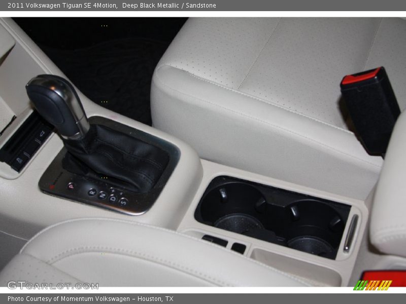 Deep Black Metallic / Sandstone 2011 Volkswagen Tiguan SE 4Motion