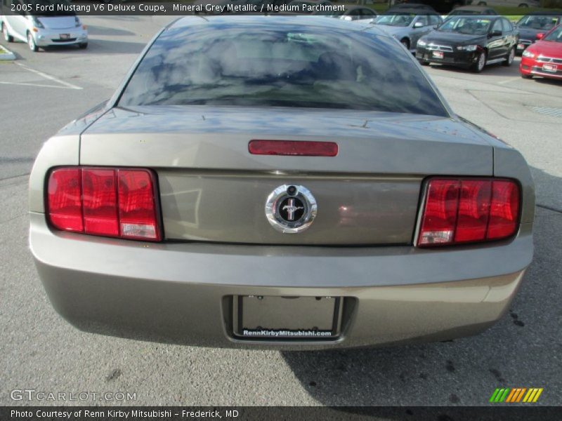 Mineral Grey Metallic / Medium Parchment 2005 Ford Mustang V6 Deluxe Coupe