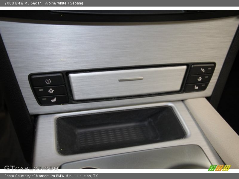 Alpine White / Sepang 2008 BMW M5 Sedan
