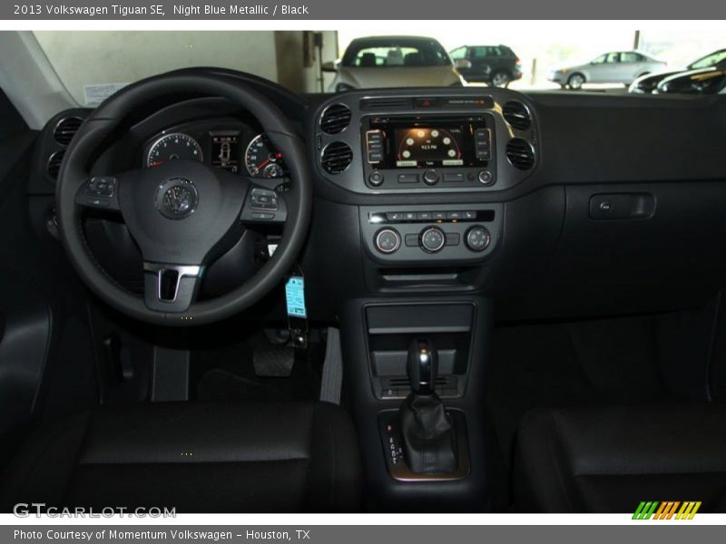 Night Blue Metallic / Black 2013 Volkswagen Tiguan SE