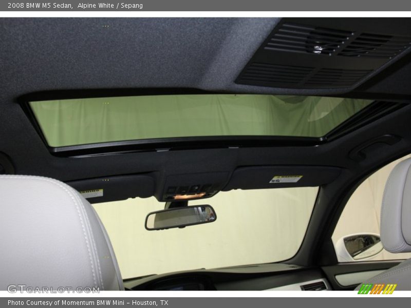 Sunroof of 2008 M5 Sedan