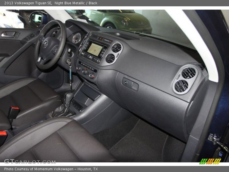 Night Blue Metallic / Black 2013 Volkswagen Tiguan SE