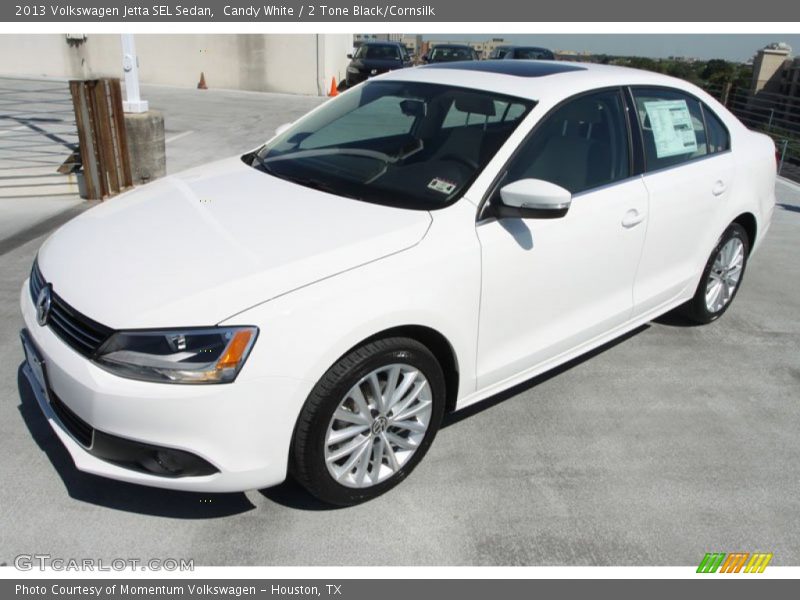 Front 3/4 View of 2013 Jetta SEL Sedan