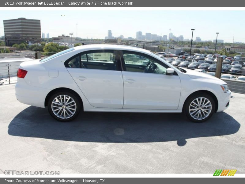 Candy White / 2 Tone Black/Cornsilk 2013 Volkswagen Jetta SEL Sedan