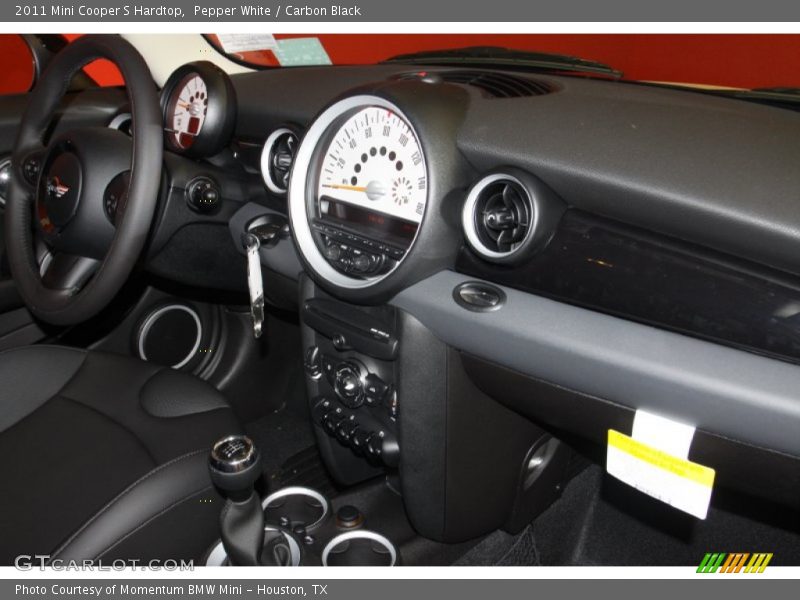 Pepper White / Carbon Black 2011 Mini Cooper S Hardtop