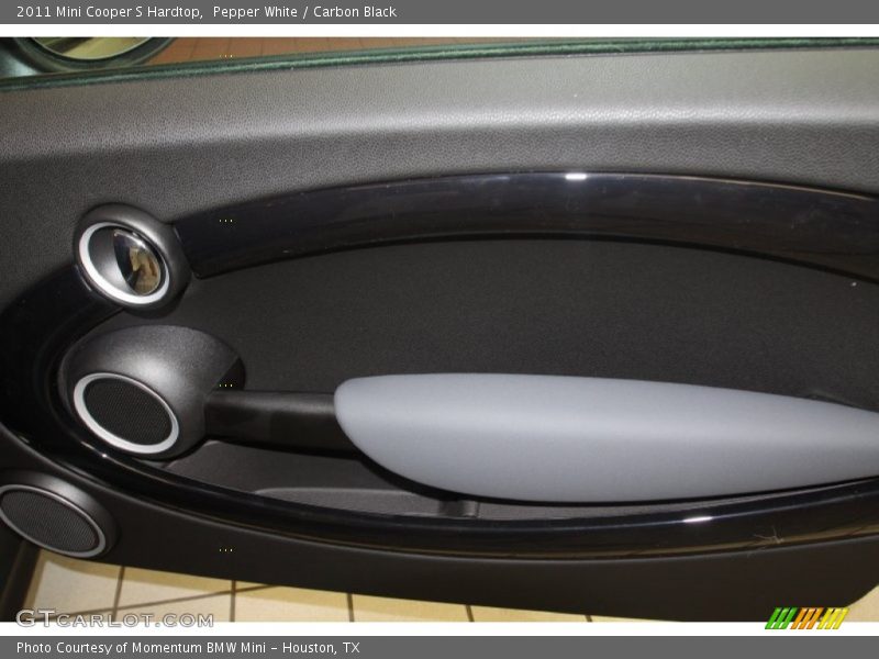 Pepper White / Carbon Black 2011 Mini Cooper S Hardtop