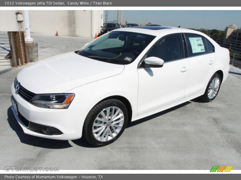 Candy White / Titan Black 2013 Volkswagen Jetta TDI Sedan