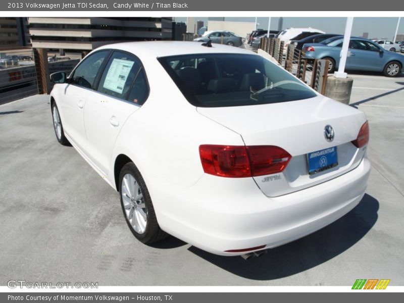 Candy White / Titan Black 2013 Volkswagen Jetta TDI Sedan