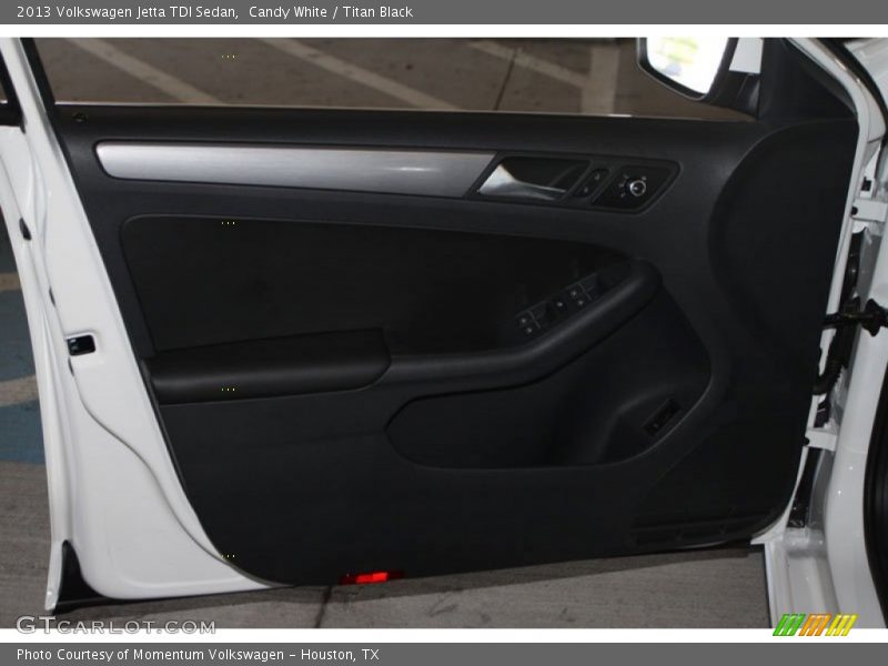Candy White / Titan Black 2013 Volkswagen Jetta TDI Sedan