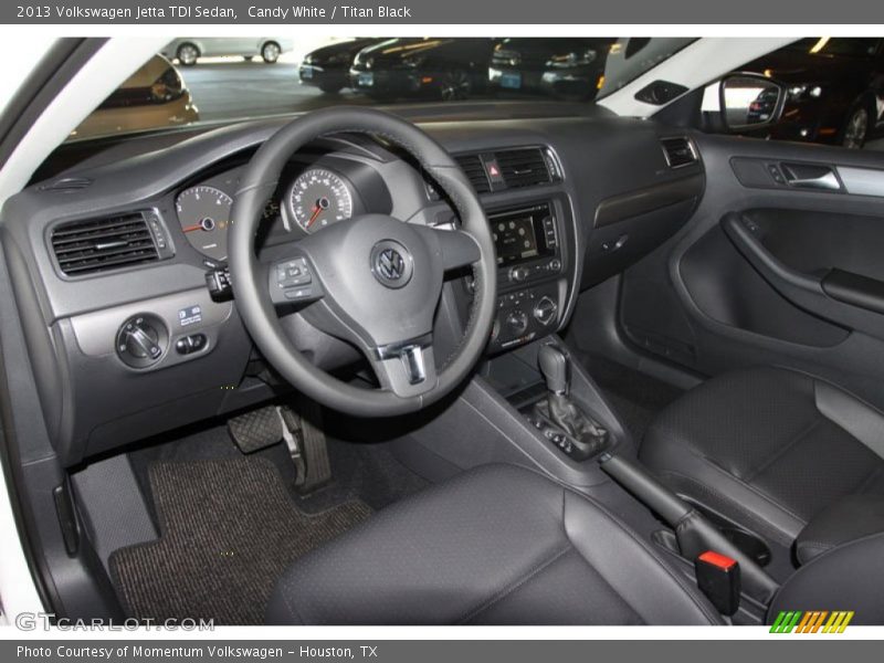 Candy White / Titan Black 2013 Volkswagen Jetta TDI Sedan