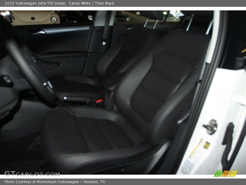 Candy White / Titan Black 2013 Volkswagen Jetta TDI Sedan