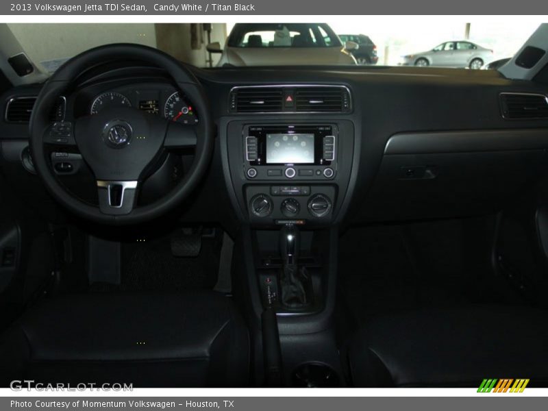 Candy White / Titan Black 2013 Volkswagen Jetta TDI Sedan