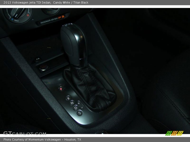 Candy White / Titan Black 2013 Volkswagen Jetta TDI Sedan