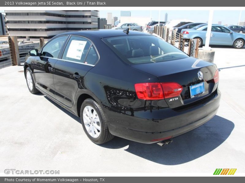 Black Uni / Titan Black 2013 Volkswagen Jetta SE Sedan