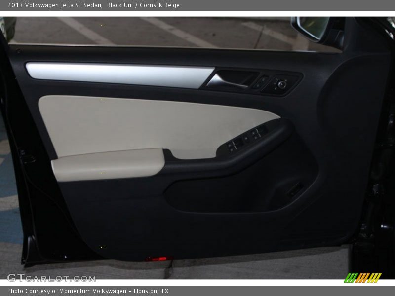 Black Uni / Cornsilk Beige 2013 Volkswagen Jetta SE Sedan