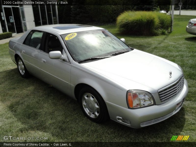 Sterling / Black 2000 Cadillac DeVille Sedan