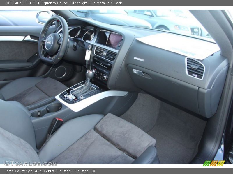 Dashboard of 2013 S5 3.0 TFSI quattro Coupe