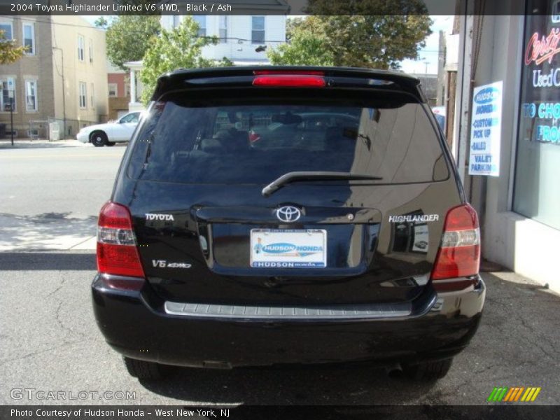 Black / Ash 2004 Toyota Highlander Limited V6 4WD