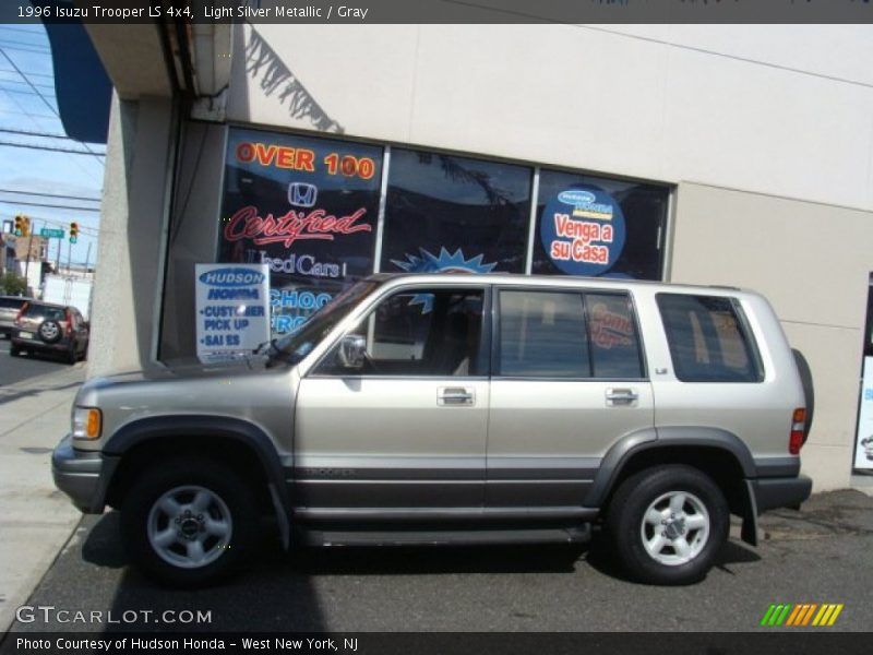 Light Silver Metallic / Gray 1996 Isuzu Trooper LS 4x4