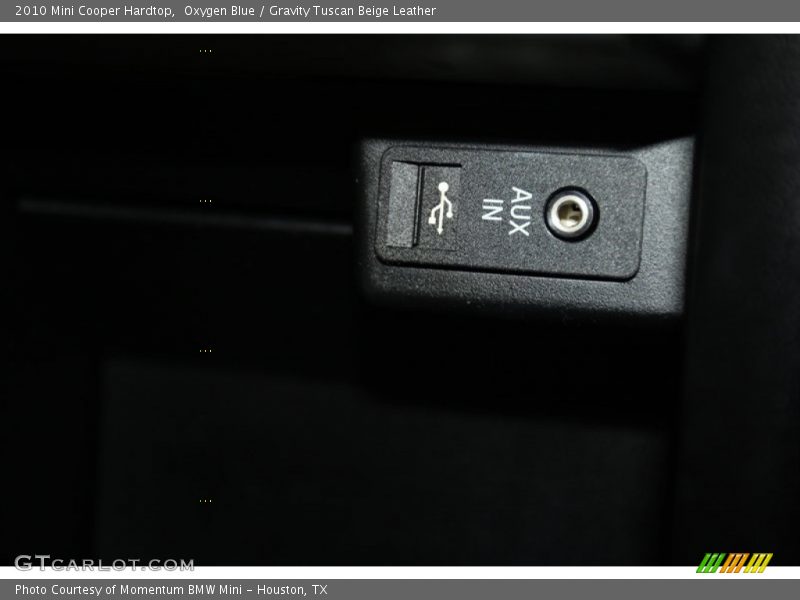 Oxygen Blue / Gravity Tuscan Beige Leather 2010 Mini Cooper Hardtop