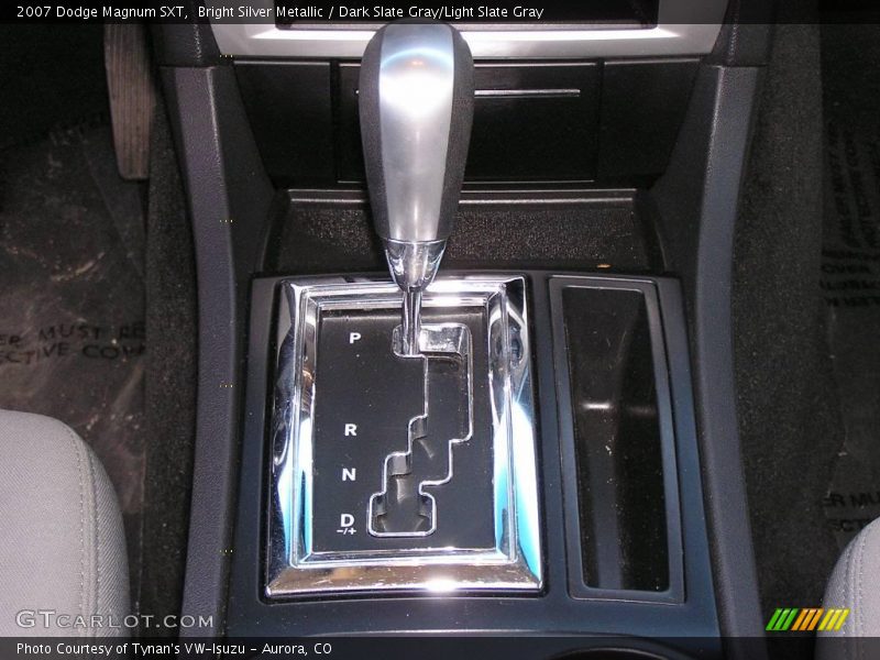 Bright Silver Metallic / Dark Slate Gray/Light Slate Gray 2007 Dodge Magnum SXT