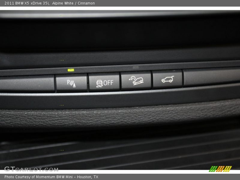Alpine White / Cinnamon 2011 BMW X5 xDrive 35i